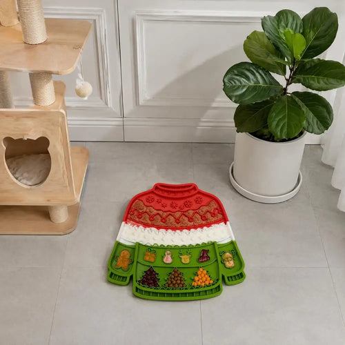 Christmas Slow Feeder Lick Mat – Non-Slip Suction